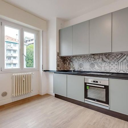 Easylife - Cozy & Comfy Apt In Design District Милан Экстерьер фото