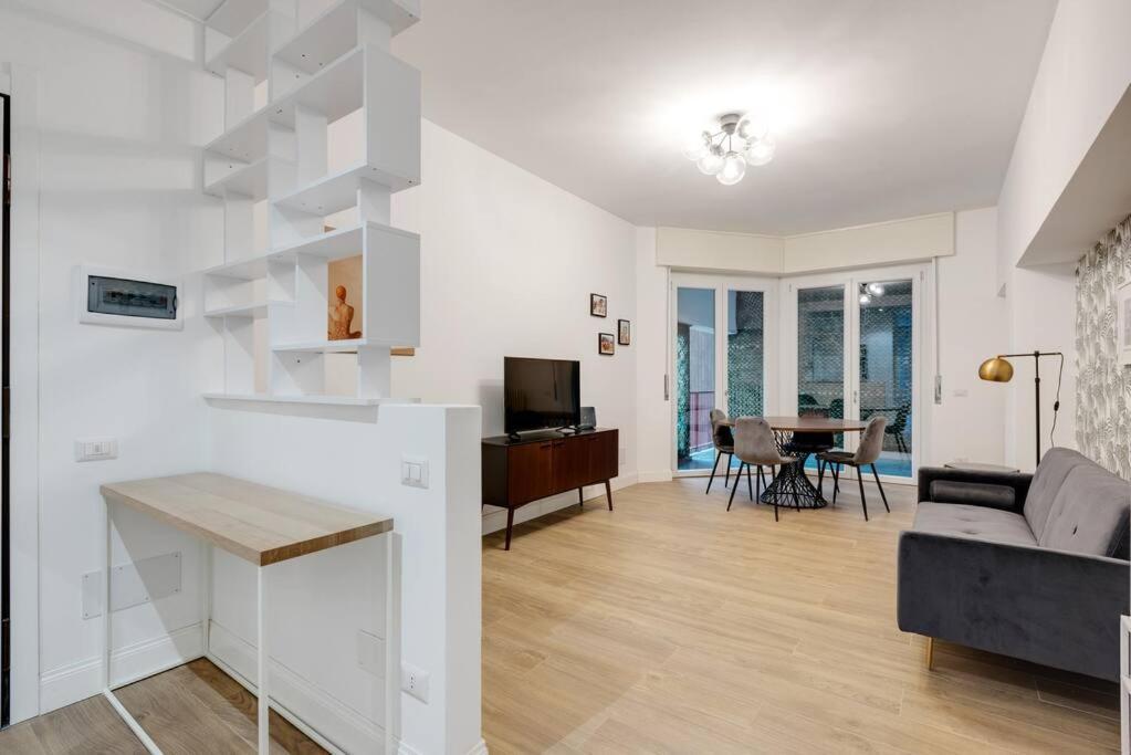 Easylife - Cozy & Comfy Apt In Design District Милан Экстерьер фото